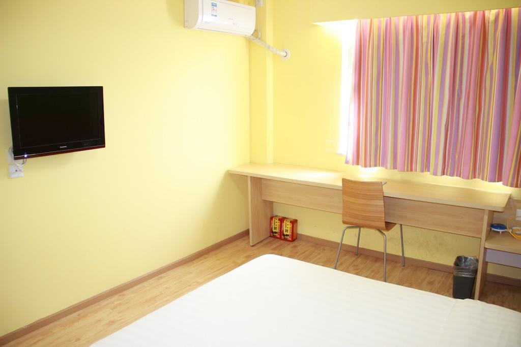 7Days Inn Jiangmen Peng Jiang Qiao North ภายนอก รูปภาพ